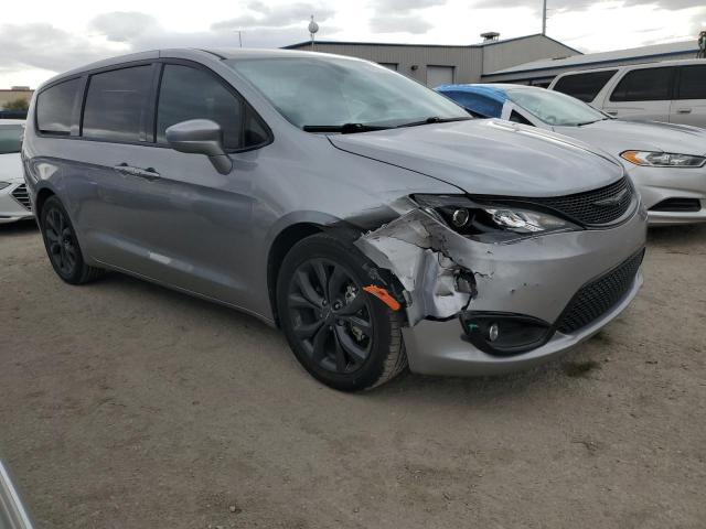 2C4RC1FG0KR652683 - 2019 CHRYSLER PACIFICA TOURING PLUS SILVER photo 4