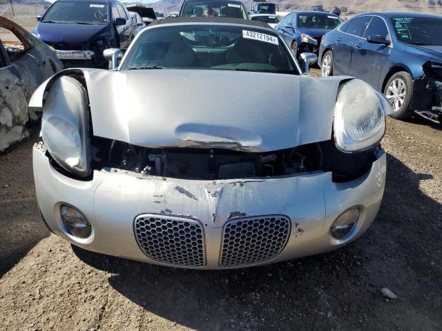 1G2MC35B98Y119476 - 2008 PONTIAC SOLSTICE SILVER photo 5