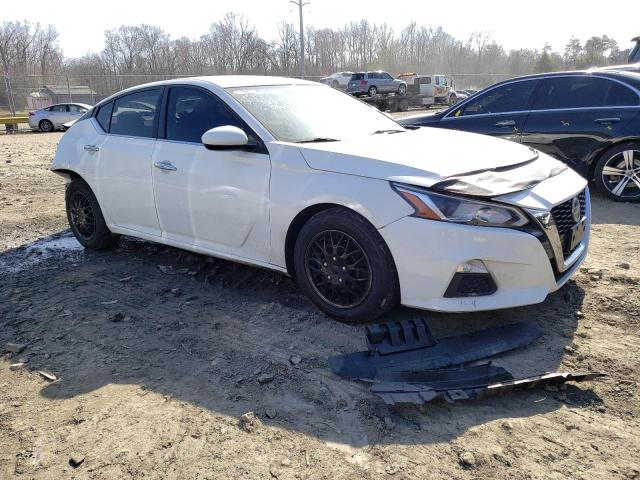 1N4BL4BV4KC235945 - 2019 NISSAN ALTIMA S WHITE photo 4