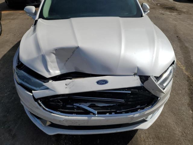 3FA6P0H90HR174774 - 2017 FORD FUSION SE WHITE photo 11