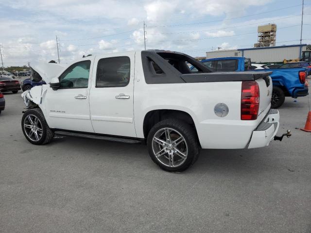 3GNEC12077G115188 - 2007 CHEVROLET AVALANCHE C1500 WHITE photo 2