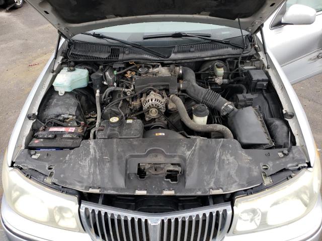 1LNHM81W72Y611457 - 2002 LINCOLN TOWN CAR EXECUTIVE SILVER photo 11