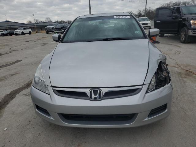 1HGCM66506A037013 - 2006 HONDA ACCORD EX SILVER photo 5