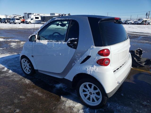 WMEEJ3BA2CK570117 - 2012 SMART FORTWO PURE WHITE photo 2