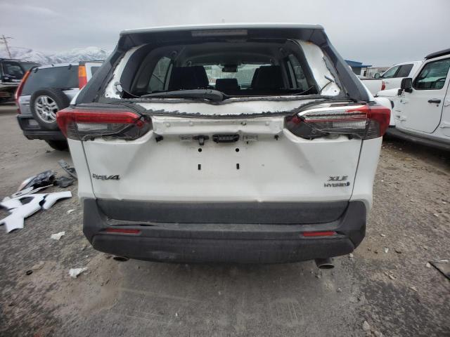 4T3RWRFV5RU111326 - 2024 TOYOTA RAV4 XLE WHITE photo 6