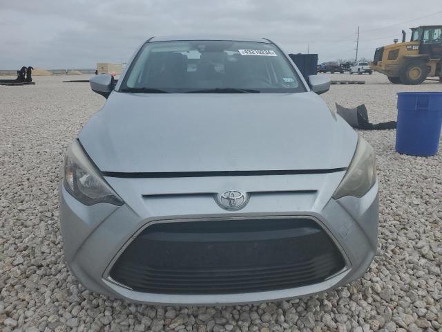 3MYDLBYVXJY312551 - 2018 TOYOTA YARIS IA SILVER photo 5