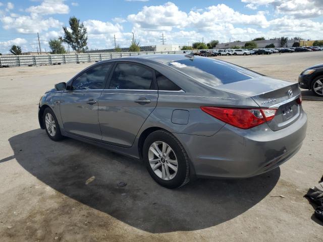 5NPEB4ACXDH639270 - 2013 HYUNDAI SONATA GLS GRAY photo 2