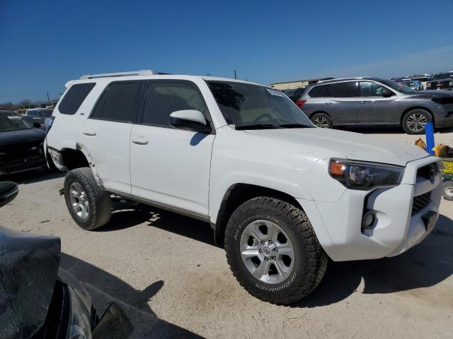 JTEZU5JR3F5093125 - 2015 TOYOTA 4RUNNER SR5 WHITE photo 4