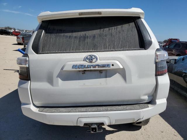 JTEZU5JR3F5093125 - 2015 TOYOTA 4RUNNER SR5 WHITE photo 6