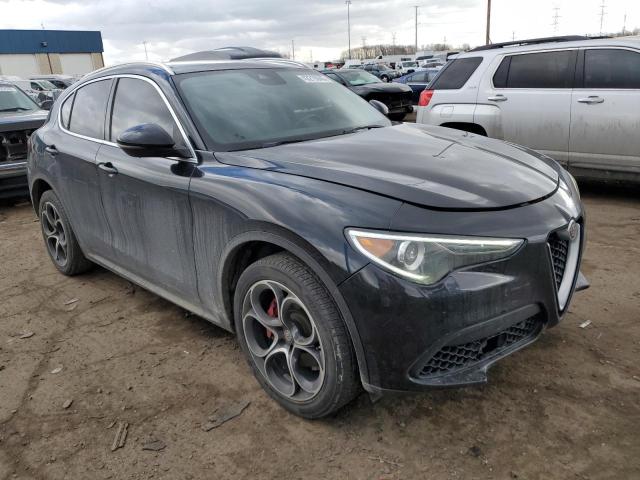 ZASPAKBN4K7C42498 - 2019 ALFA ROMEO STELVIO TI BLACK photo 4