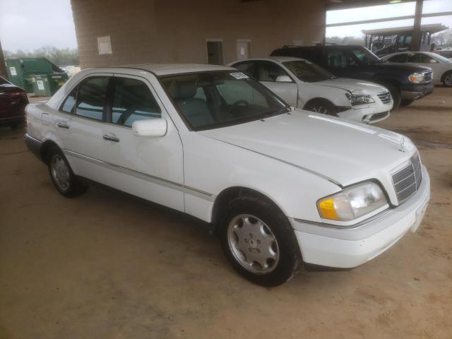 WDBHA22E6SF300855 - 1995 MERCEDES-BENZ C 220 WHITE photo 4