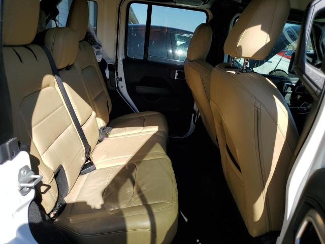 1C4HJXEG4JW174408 - 2018 JEEP WRANGLER U SAHARA WHITE photo 10