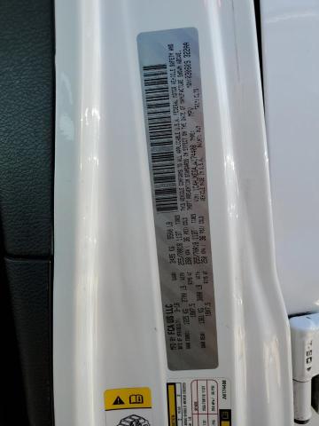 1C4HJXEG4JW174408 - 2018 JEEP WRANGLER U SAHARA WHITE photo 12