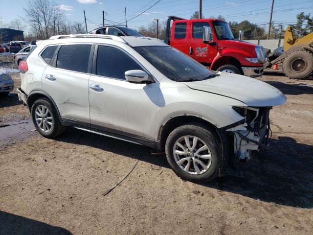 KNMAT2MV9HP615775 - 2017 NISSAN ROGUE S WHITE photo 4