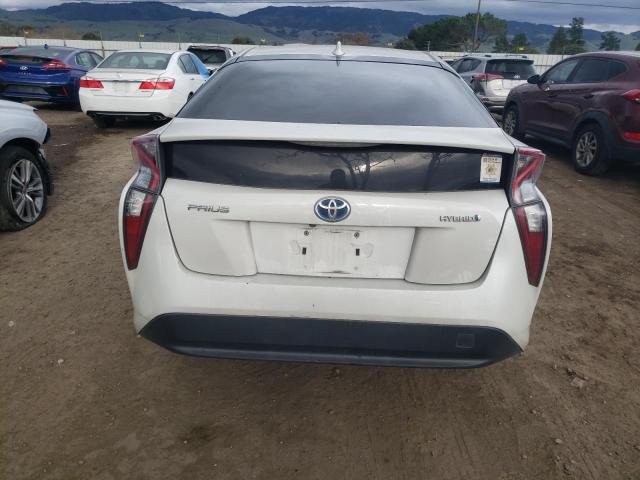 JTDKBRFU0J3066744 - 2018 TOYOTA PRIUS WHITE photo 6