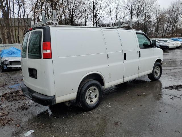 1GCWGAFF7H1150474 - 2017 CHEVROLET EXPRESS G2 WHITE photo 3