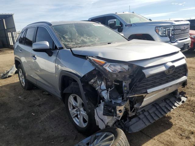 2T3P1RFV1LC068800 - 2020 TOYOTA RAV4 XLE SILVER photo 4