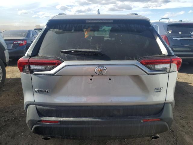 2T3P1RFV1LC068800 - 2020 TOYOTA RAV4 XLE SILVER photo 6