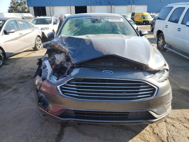 3FA6P0LU8KR103051 - 2019 FORD FUSION SE GRAY photo 5