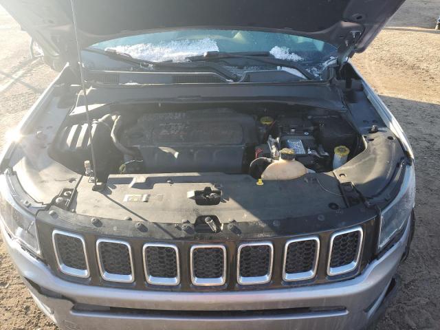 3C4NJCBB7JT140442 - 2018 JEEP COMPASS LATITUDE GRAY photo 11