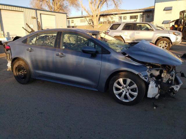 5YFEPMAE8NP338259 - 2022 TOYOTA COROLLA LE GRAY photo 4