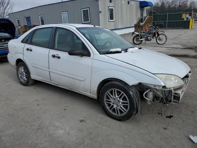 1FAFP34N37W112141 - 2007 FORD FOCUS ZX4 WHITE photo 4