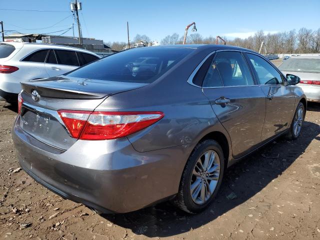 4T1BF1FK6HU641255 - 2017 TOYOTA CAMRY LE GRAY photo 3