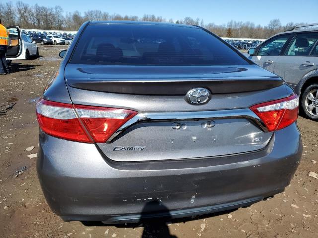 4T1BF1FK6HU641255 - 2017 TOYOTA CAMRY LE GRAY photo 6