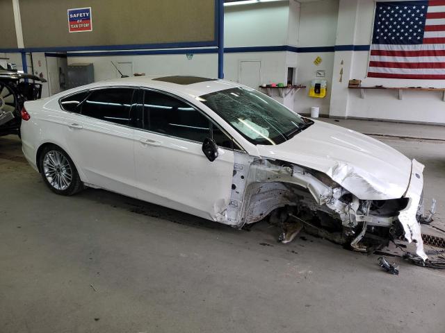 3FA6P0T96GR387170 - 2016 FORD FUSION SE WHITE photo 4