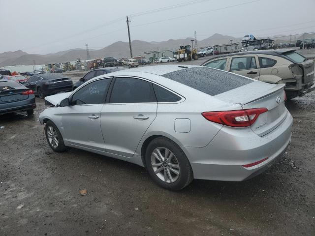 5NPE24AF4GH366535 - 2016 HYUNDAI SONATA SE SILVER photo 2