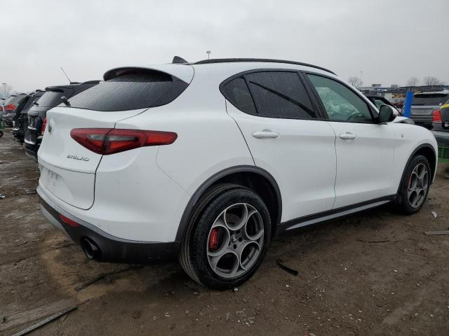ZASPAKBN5P7D51012 - 2023 ALFA ROMEO STELVIO TI WHITE photo 3