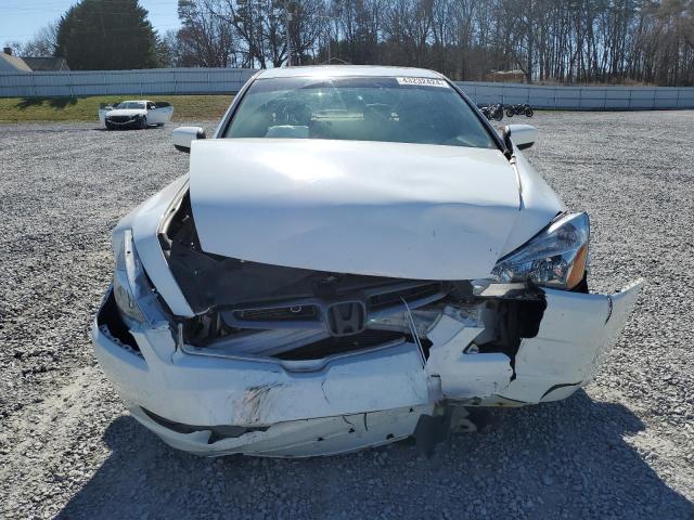 1HGCM66524A028942 - 2004 HONDA ACCORD EX WHITE photo 5