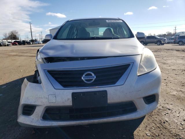 3N1CN7AP0EL842904 - 2014 NISSAN VERSA S SILVER photo 5