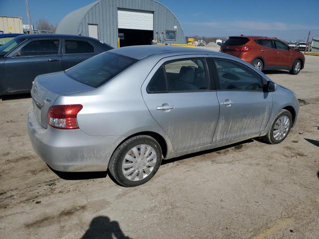 JTDBT903991303025 - 2009 TOYOTA YARIS SILVER photo 3