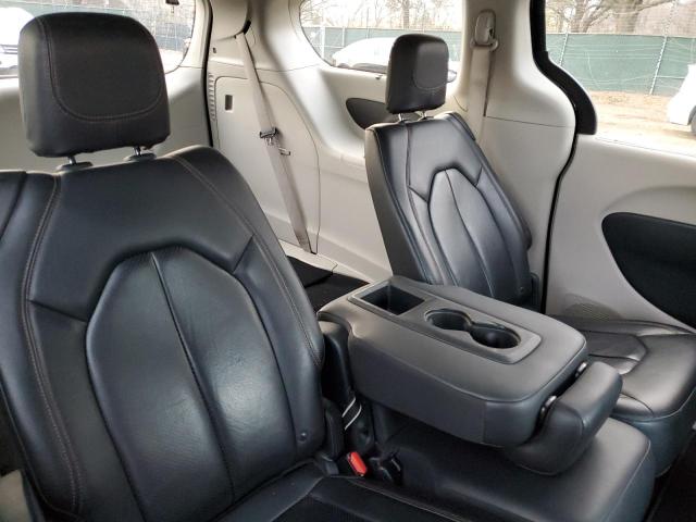 2C4RC1BG4JR352827 - 2018 CHRYSLER PACIFICA TOURING L BLACK photo 11