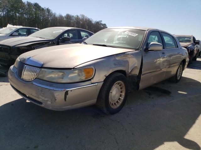 1LNHM81WXYY924219 - 2000 LINCOLN TOWN CAR EXECUTIVE BEIGE photo 1