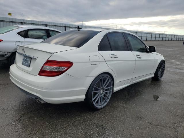 WDDGF56X48F135639 - 2008 MERCEDES-BENZ C 350 WHITE photo 3