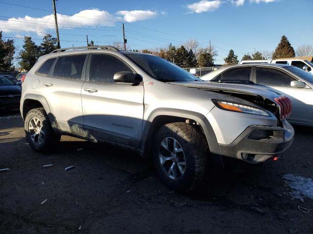 1C4PJMBS8GW120685 - 2016 JEEP CHEROKEE TRAILHAWK SILVER photo 4