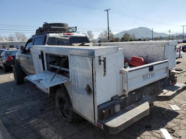 1GBJC33D46F233871 - 2006 CHEVROLET SILVERADO C3500 TWO TONE photo 2