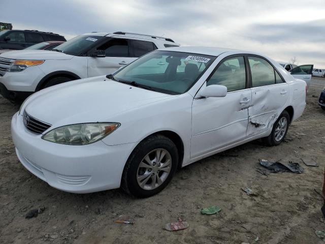 4T1BF32K85U612868 - 2005 TOYOTA CAMRY LE WHITE photo 1