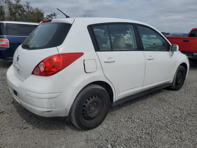 3N1BC13EX9L471623 - 2009 NISSAN VERSA S WHITE photo 3