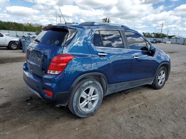 3GNCJLSB6LL279902 - 2020 CHEVROLET TRAX 1LT BLUE photo 3