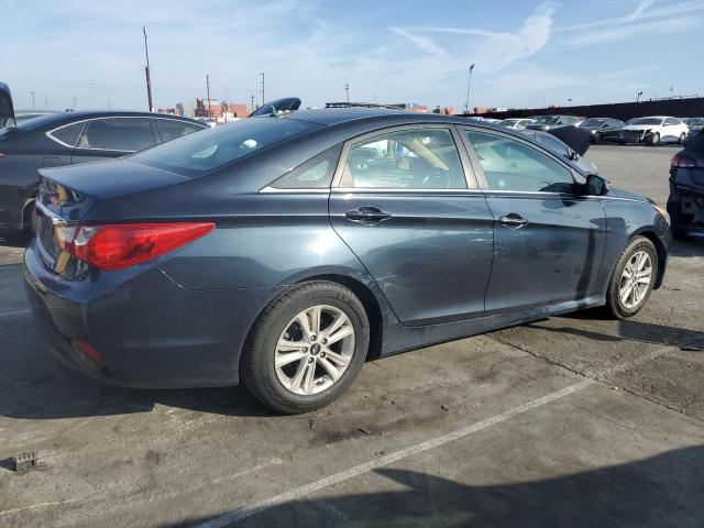 5NPEB4AC5EH927845 - 2014 HYUNDAI SONATA GLS BLUE photo 3