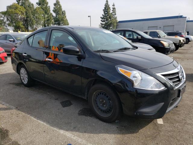 3N1CN7AP9JL853653 - 2018 NISSAN VERSA S BLACK photo 4