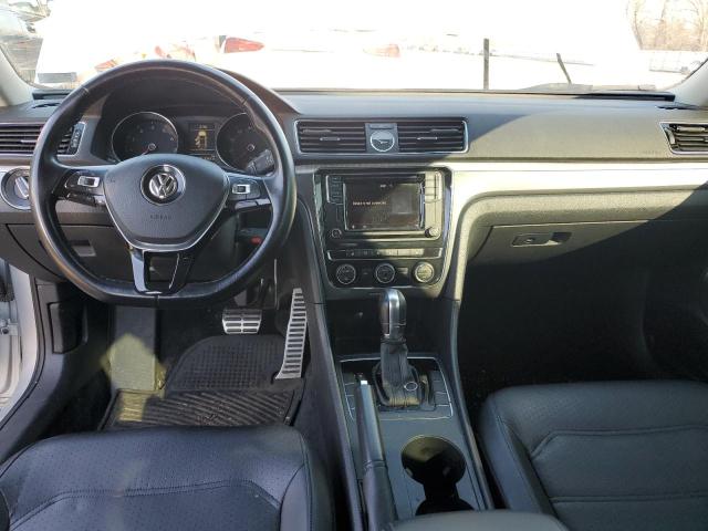 1VWDT7A31HC040041 - 2017 VOLKSWAGEN PASSAT R-LINE فضي صورة 8