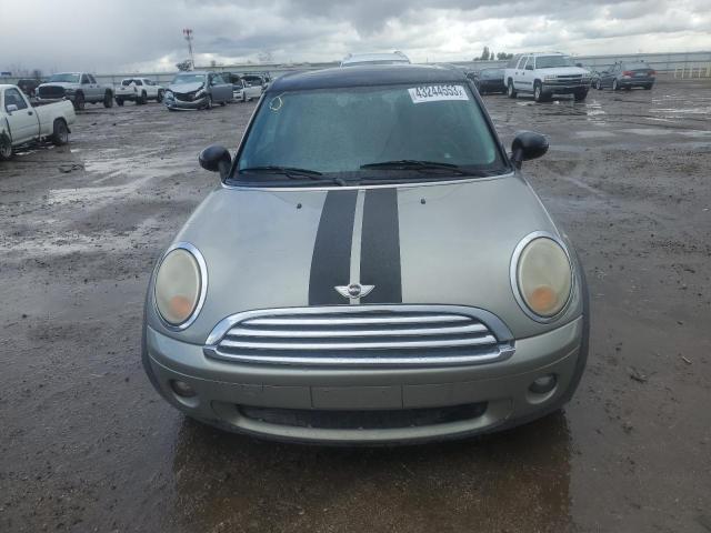 WMWML33558TN67247 - 2008 MINI COOPER CLUBMAN BEIGE photo 5