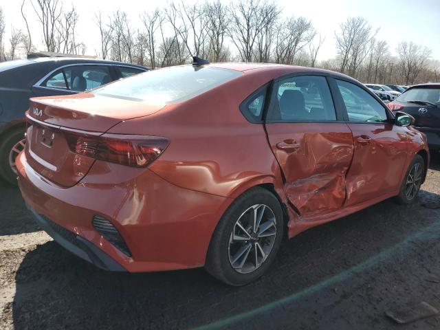 3KPF24AD3NE494494 - 2022 KIA FORTE FE ORANGE photo 3