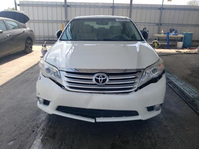 4T1BK3DB4BU398837 - 2011 TOYOTA AVALON BASE WHITE photo 5