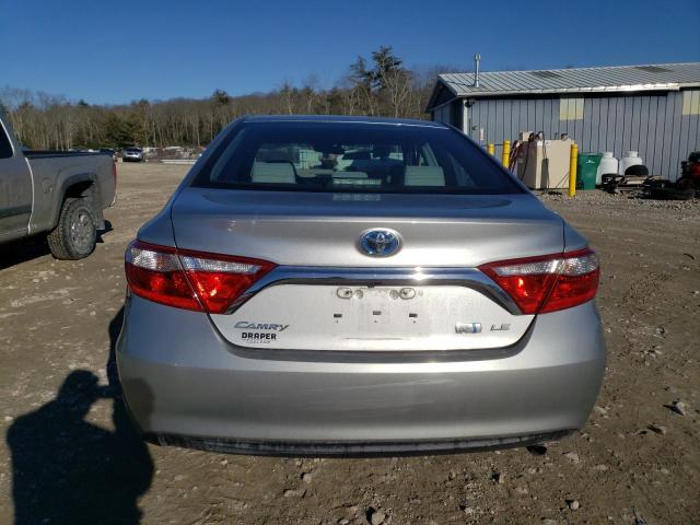 4T1BD1FK9HU203836 - 2017 TOYOTA CAMRY HYBRID SILVER photo 6