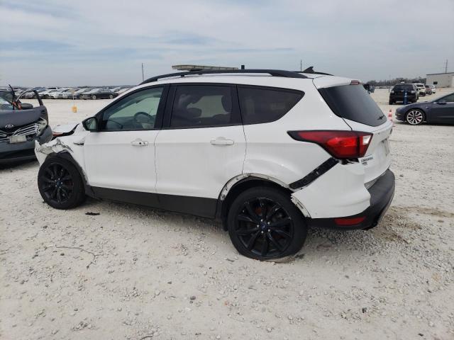 1FMCU0GD0KUB64138 - 2019 FORD ESCAPE SE WHITE photo 2